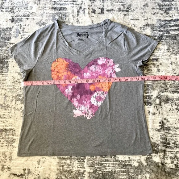 Hanes Women's V-Neck Tee Size X-Large - Picture 5 of 6